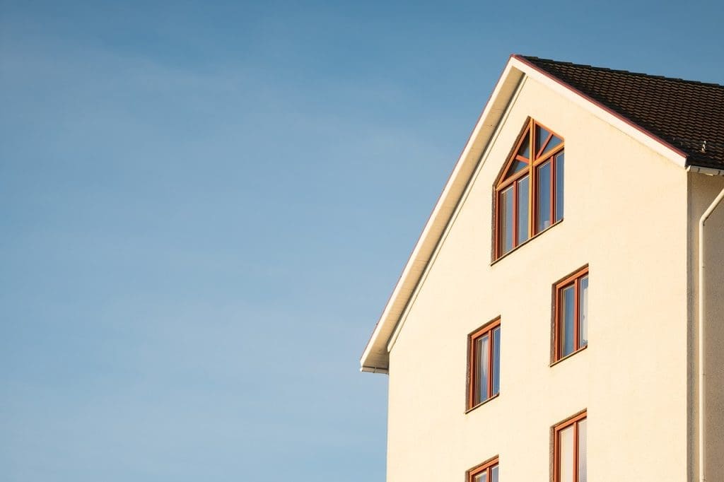 LCTB réalise tous vos travaux de ravalement de façade.