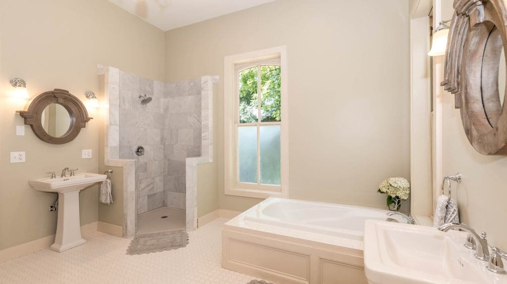 Douche ou baignoire : les types de salles de bain
