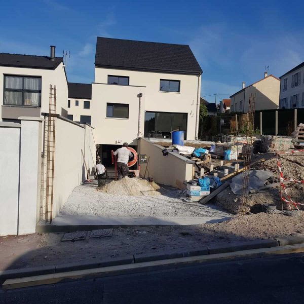 PORTE-DE-GARAGE-AVANT-1